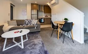 1 Bedroom Central City Escape